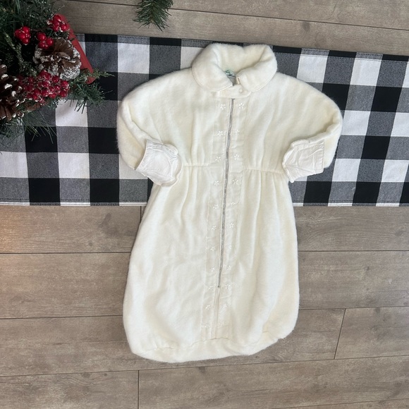 Vtg 1950s White Embroidered Bunting Sack Baby Girl Mun-Robe by Walter J. Murro - Picture 14 of 16